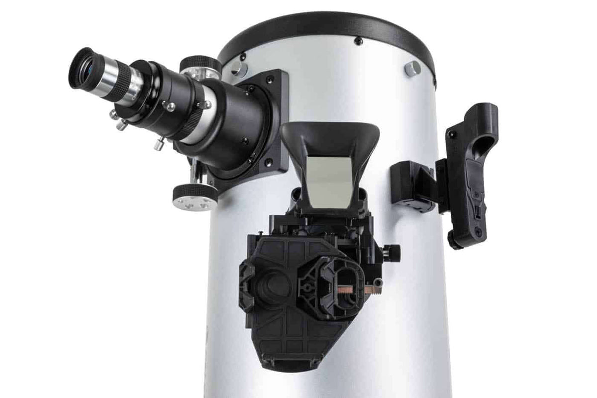 Dettaglio del Telescopio Dobsoniano Celestron StarSense Explorer 10” con specchio parabolico e puntamento assistito.