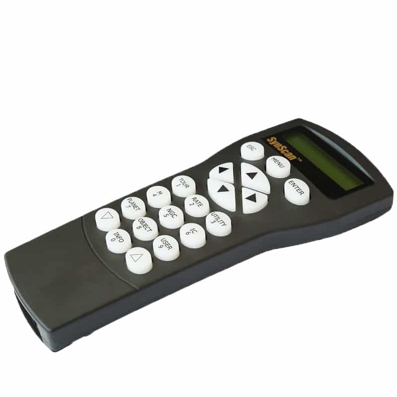 Pulsantiera SkyWatcher SynScan V5 per montature, con schermo e tasti di controllo, firmware aggiornabile e porta USB integrata.