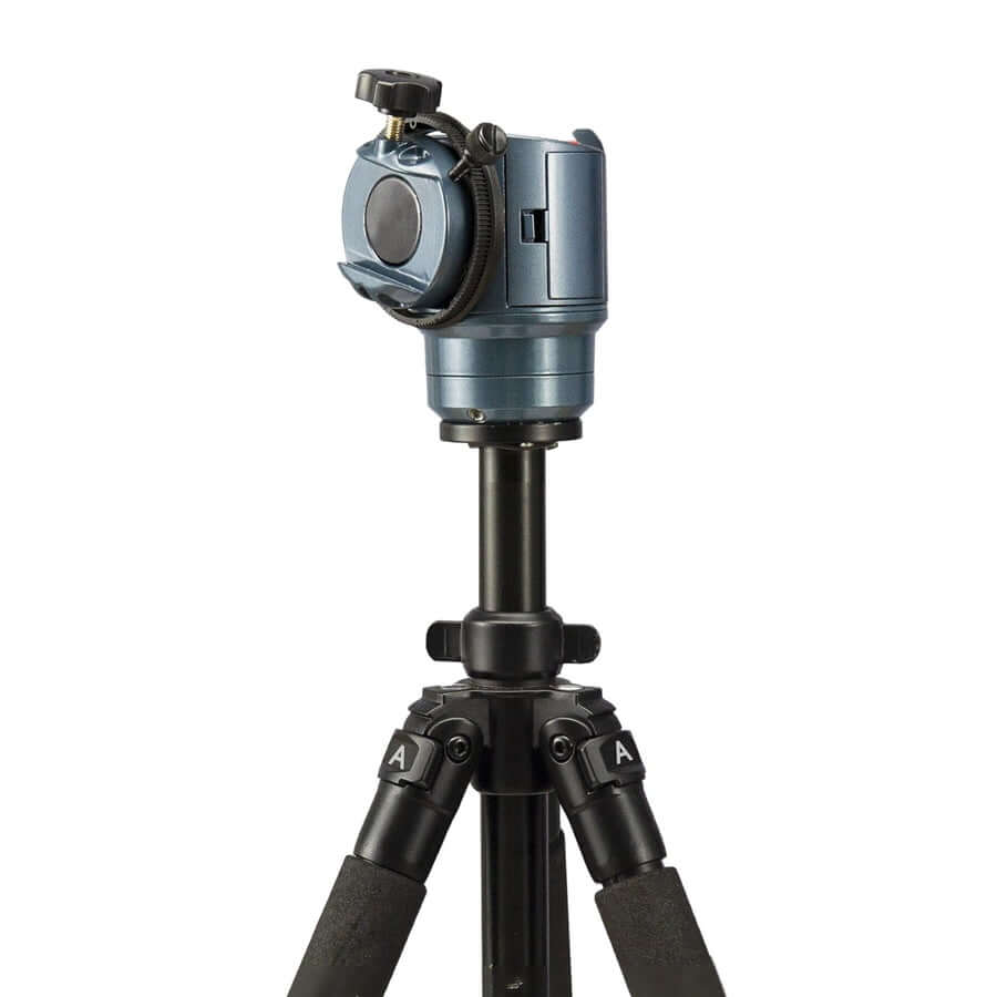 Testa treppiede Acuter Voyager Traverse Go-To montato su supporto, ideale per astronomia con connessione Wi-Fi e Bluetooth.