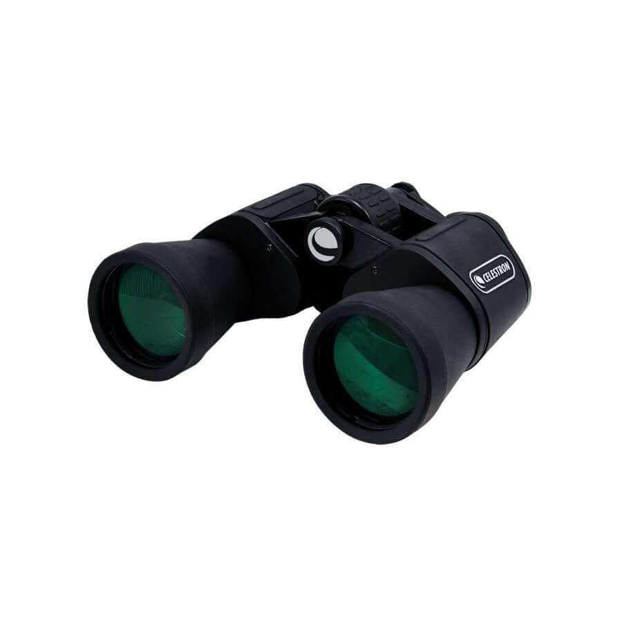 Binocolo Celestron UpClose G2 10x50 con prismi di Porro, ottiche multistrato e scafo in alluminio rivestito di gomma antiurto.