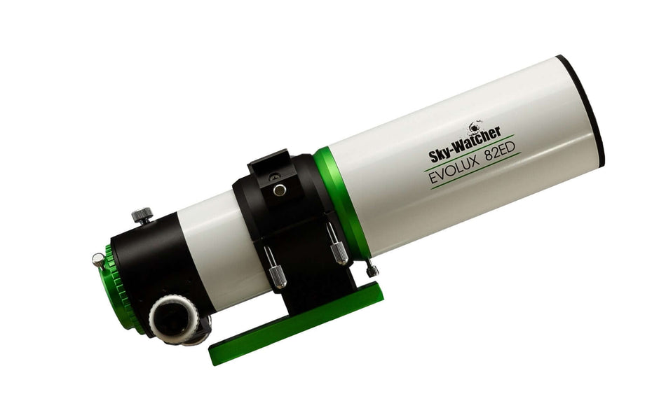 Telescopio SkyWatcher Evolux 82ED con riduttore/spianatore, design compatto e ottiche migliorate, ispirato alla serie Evostar ED