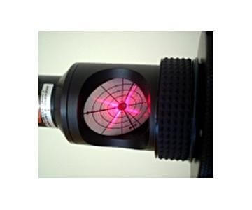 Collimatore laser Hotech SCA-2C per telescopi newtoniani, vista del laser rosso centrato per collimazione precisa.