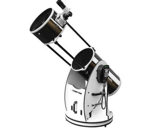Telescopio Dobsoniano SkyWatcher Skyliner 300/1500 Flextube GoTo con sistema SynScan Wi-Fi per osservazioni astronomiche.