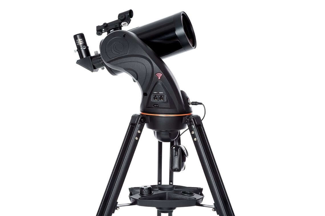 Telescopio Celestron AstroFI 102 Maksutov con WiFi integrato su treppiede, ideale per osservazioni astronomiche.