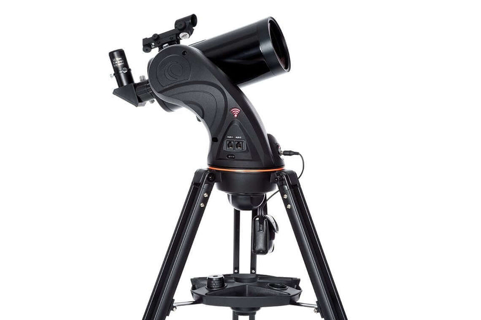 Telescopio Celestron AstroFI 102 Maksutov con WiFi integrato su treppiede, ideale per osservazioni astronomiche.