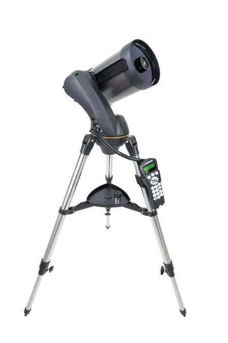 Telescopio Celestron Nexstar 6 SLT con montatura computerizzata e controllo Nexstar+ per immagini nitide e ampio campo visivo.