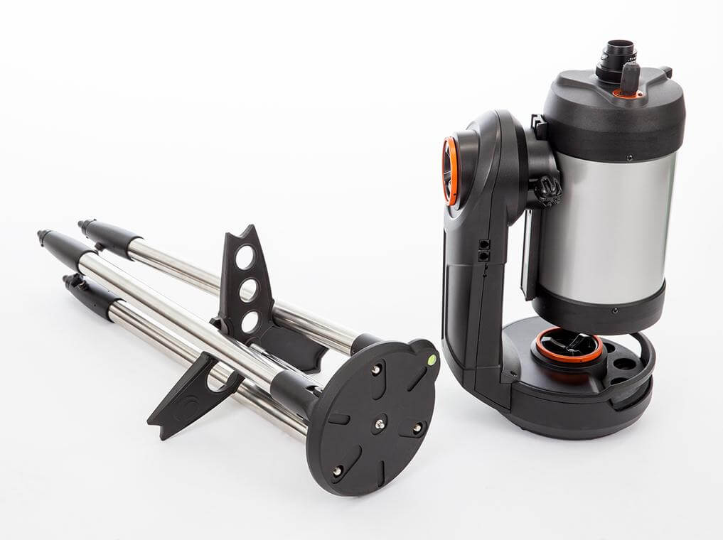 Telescopio Celestron Nexstar Evolution 6, montatura e treppiede compatti e moderni, tecnologia avanzata per osservazioni astronomiche.