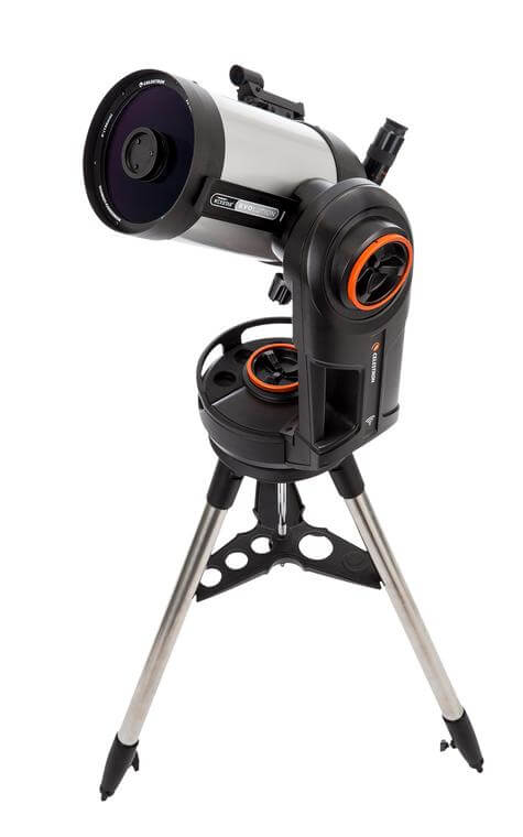 Telescopio Celestron Nexstar Evolution 6, Schmidt-Cassegrain con montatura computerizzata e Wi-Fi integrato, su treppiede, vista frontale.