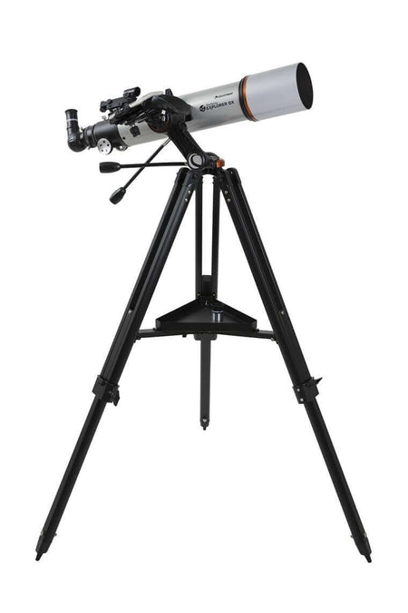 Telescopio rifrattore Celestron StarSense Explorer DX 102AZ su treppiede, per osservazione astronomica avanzata.