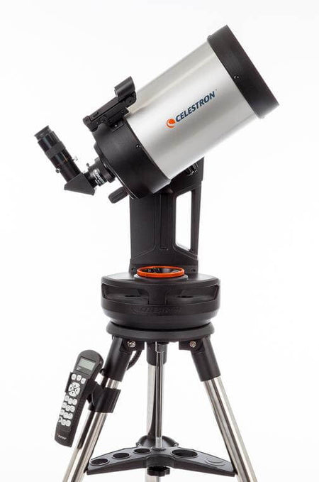 Telescopio Celestron Nexstar Evolution 6 con montatura altazimutale computerizzata, ideale per osservazioni astronomiche avanzate.