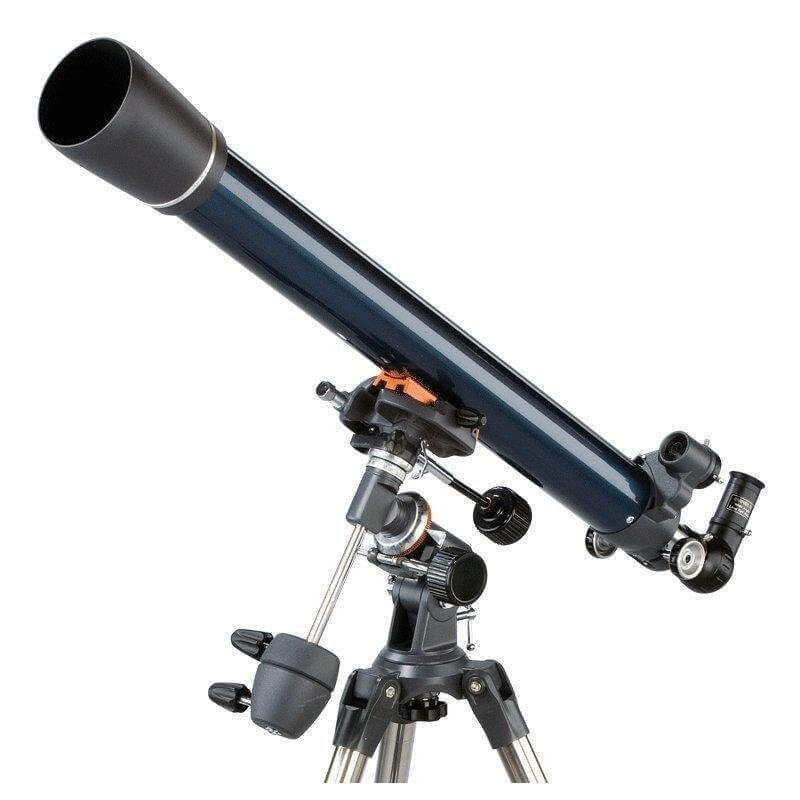 Telescopio Celestron Astromaster 70EQ su montatura equatoriale, ideale per osservazioni lunari e planetarie, adatto a principianti.