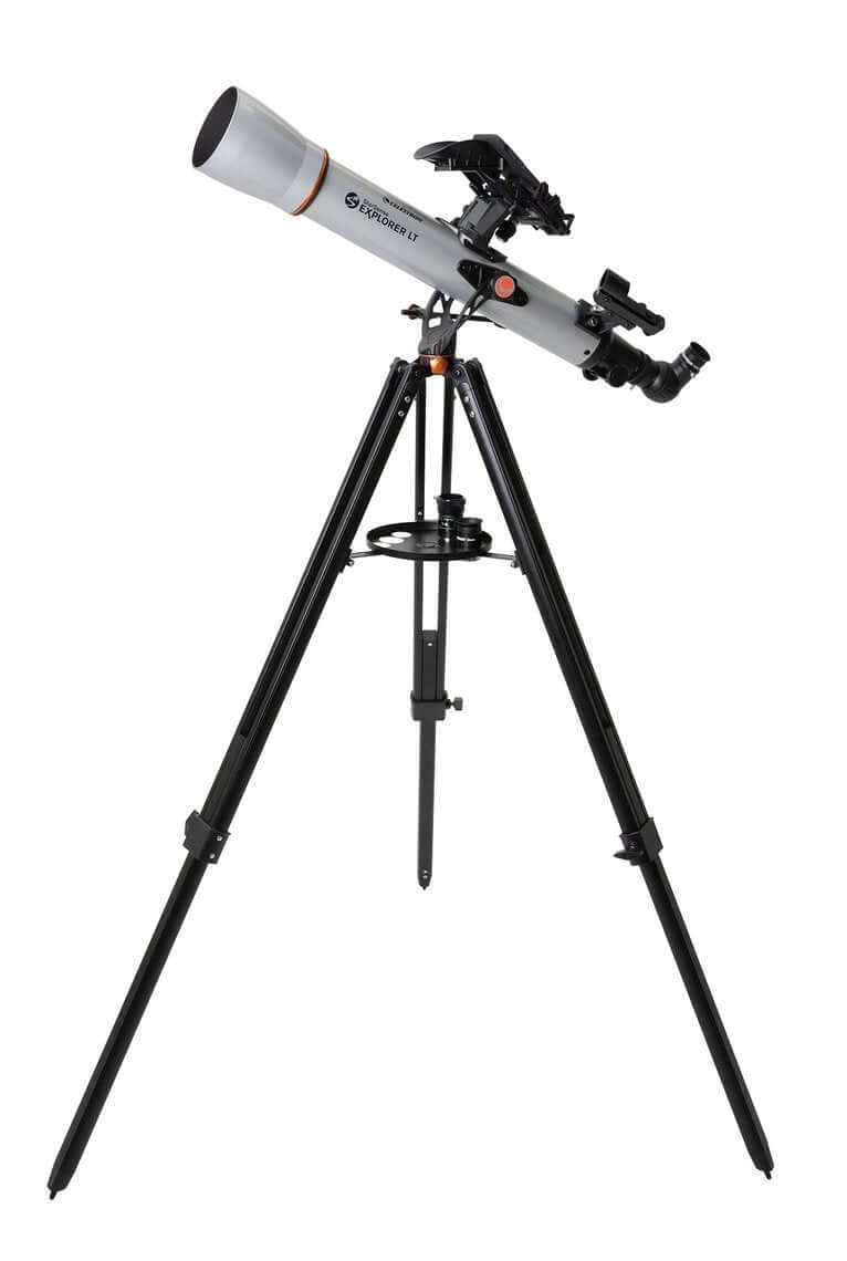Telescopio Rifrattore Celestron StarSense Explorer 70 LT su treppiede, per osservazioni astronomiche avanzate.