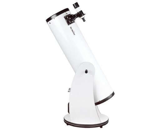 Telescopio Dobson SkyWatcher Skyliner 250/1200 con specchio parabolico in Pyrex e montatura in legno, ideale per l'osservazione astronomica.