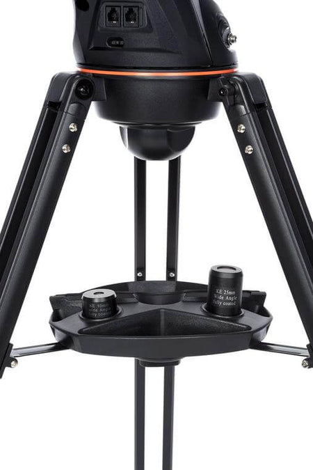 Celestron AstroFI 102 Maksutov montatura treppiede con vassoio accessori, design robusto e nero per osservazioni astronomiche.