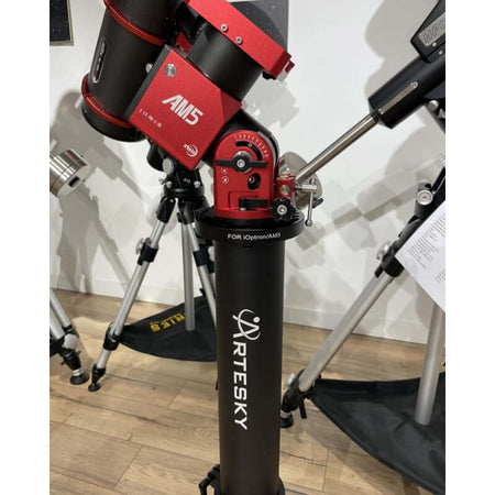 Colonna treppiede Artesky per montature iOptron e Skywatcher, compatibile con AM5 e AM3. Acciaio e alluminio, supporto fino a 80 kg.