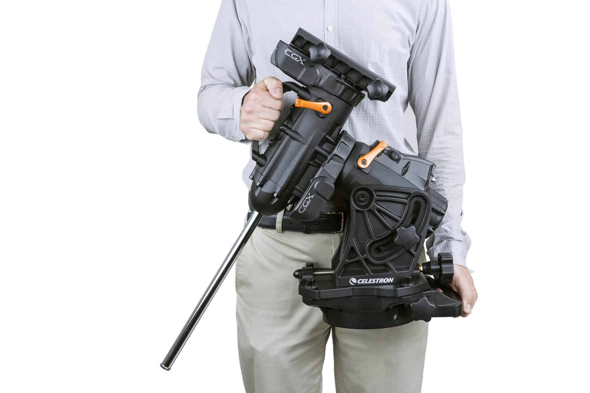 Celestron CGX Montatura Equatoriale GoTo in mano