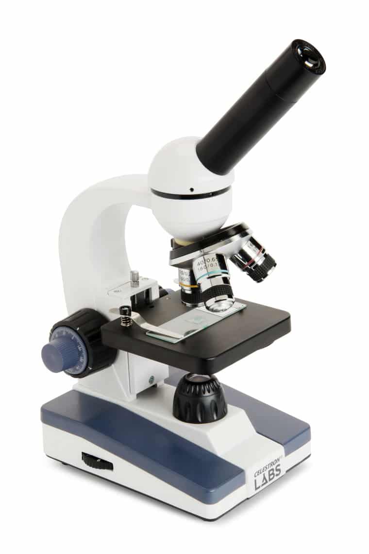 Celestron Microscopio LABS CM1000C in laboratorio