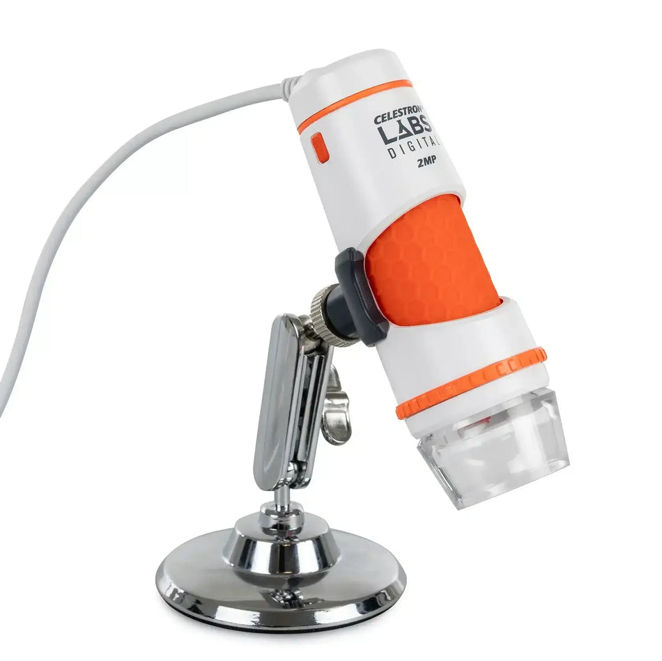 Celestron DELUXE HandHeld Digital Microscope in uso