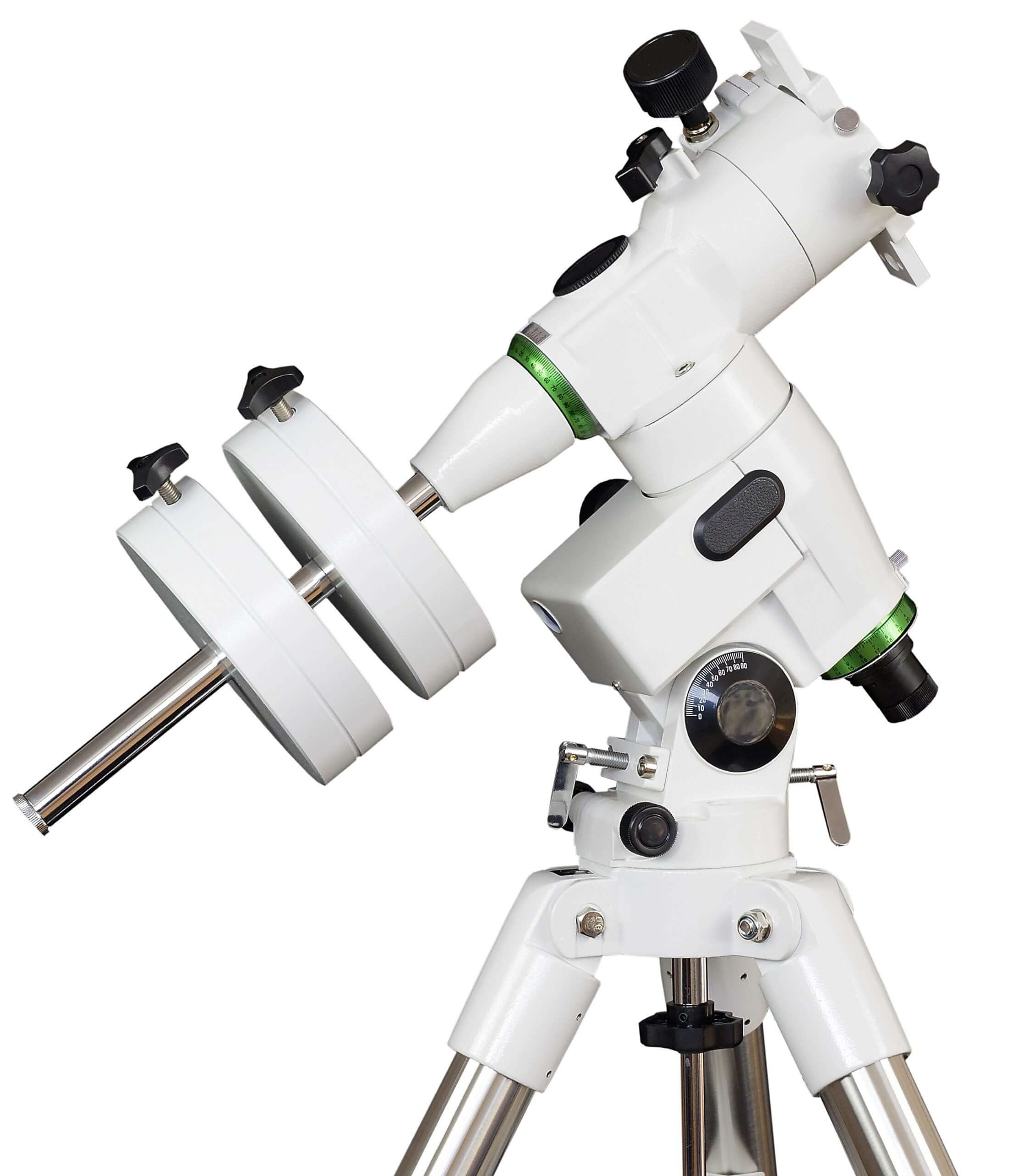 Montatura equatoriale SkyWatcher EQ5 con treppiede in acciaio, manopole micrometriche, predisposizione per cannocchiale polare.