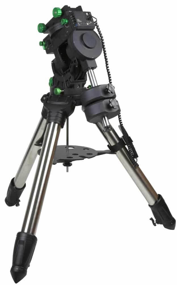 Montatura SkyWatcher CQ350 PRO SynScan con treppiede, 35kg di capacità, design innovativo e connettività avanzata