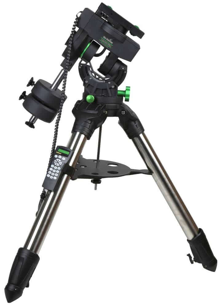 Montatura SkyWatcher CQ350 PRO Synscan GoTo con capacità di carico 35kg e design multi connettività per astrofotografia.