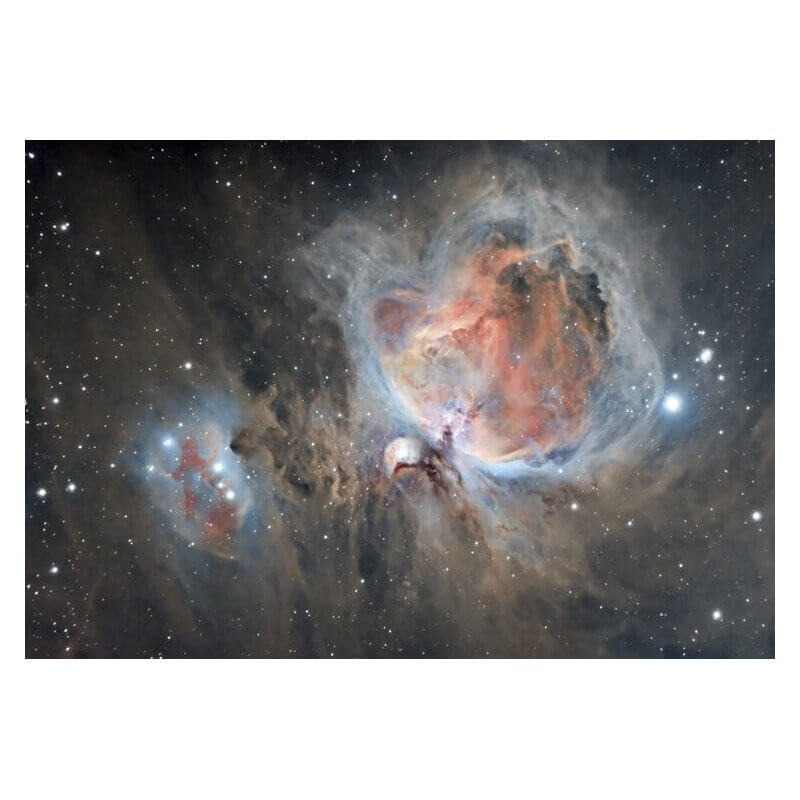 Nebulosa di Orione catturata con rifrattore APO, mostrando dettagli vibranti di gas e polveri stellari nel cielo notturno.