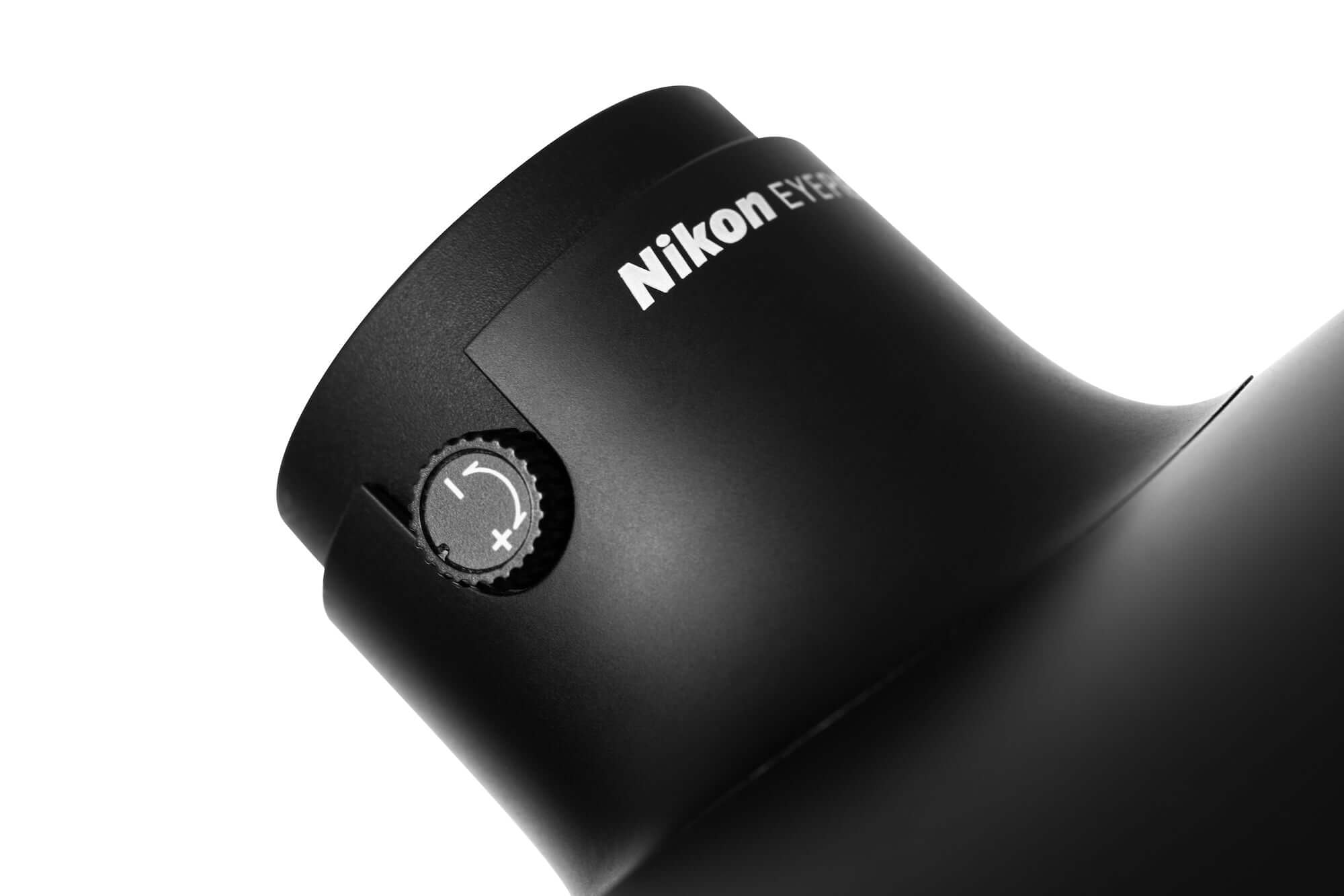Primo piano dell'oculare elettronico Nikon del telescopio Unistellar eVscope 2.