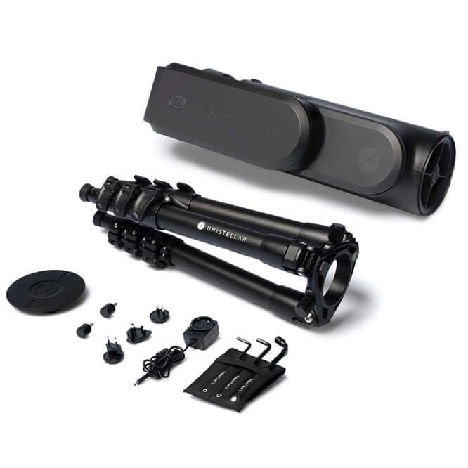 Componenti del telescopio smart Unistellar Odyssey: treppiede compatto, accessori e custodia per osservazione dell'Universo.