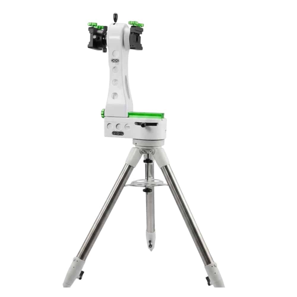 Sky-Watcher Montatura Fusion 300DXi SynScan Wi-Fi in bianco e verde.