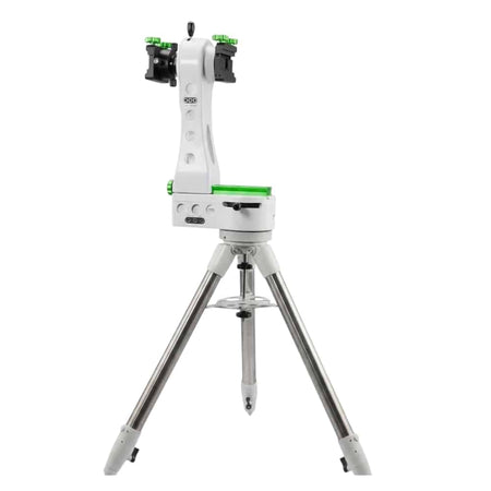 Sky-Watcher Montatura Fusion 300DXi SynScan Wi-Fi in bianco e verde.