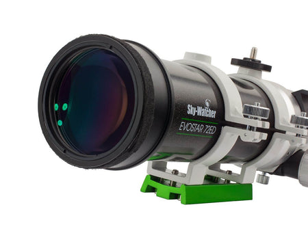 Telescopio SkyWatcher Evostar 72ED con riduttore 0.85x per astrofotografia, design compatto e ottica apocromatica ED.