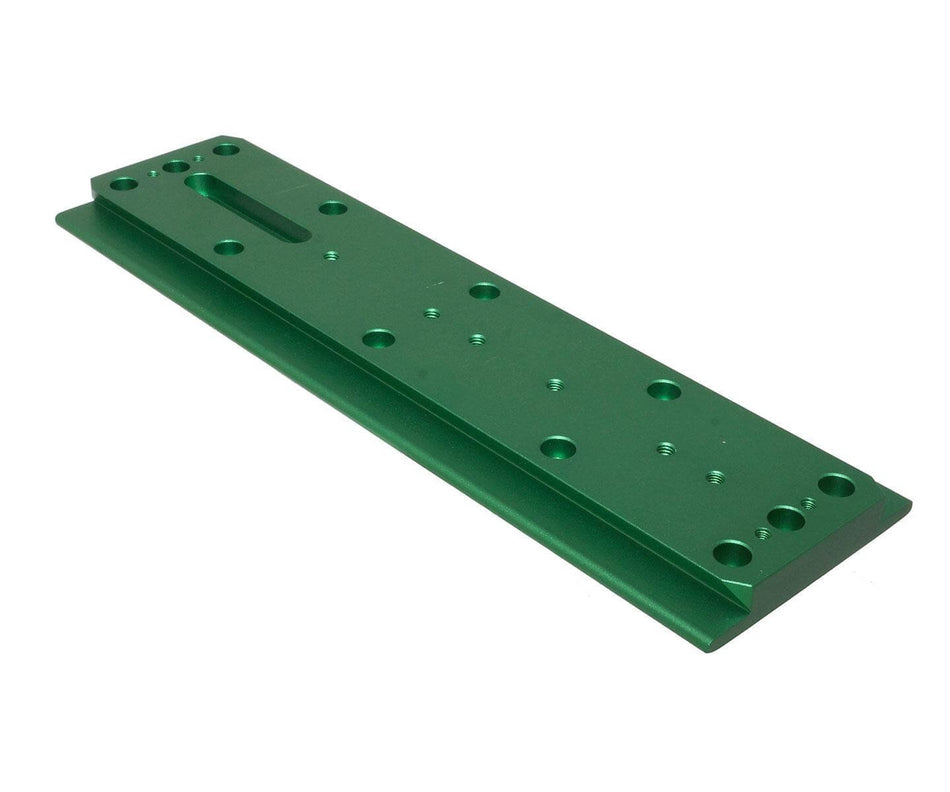 Piastra Losmandy 33.5cm verde compatibile con montature AZEQ6, EQ6R, CGEMII. Fori M6 e 1/4" per flessibilità d'uso.