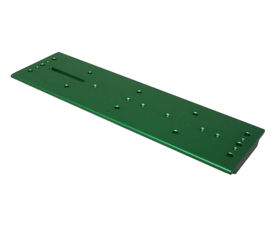 Piastra Losmandy a coda di rondine 33.5cm per montature telescopiche compatibili, colore verde, multifori per flessibilità d’uso.