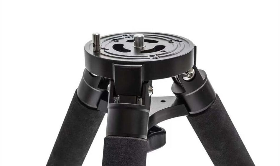 Treppiede in carbonio iOptron compatibile con montature HEM27, GEM45, CEM40, supporto robusto ma leggero per astroinseguitori.